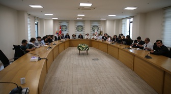 Ermenistan-Türkiye Medya Otobüsü heyeti Diyarbakır'da DTSO'ya ilk ziyaretini yaptı