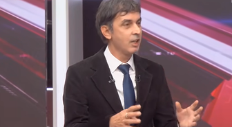 Halk TV gazetecisi Bahadır Özgür gizlilik ihlali gerekçesiyle gözaltına alındı