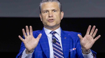 Hegseth'in konuşması en az 6 protestocu tarafından kesildi, 'Nazisin' diye bağırıldı