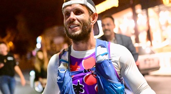 İngiliz sporcu Nick Coats 1700 kilometrelik koşuyu 37 günde tamamlayıp Ürgüp'e ulaştı.