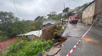 İstanbul'da yağış ve fırtınada İBB İtfaiye Daire Başkanlığı 1274 olaya müdahale etti