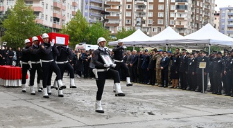 Kalp kriziyle hayatını kaybeden polis memuru Abdulkadir Bulut Diyarbakır'da uğurlandı