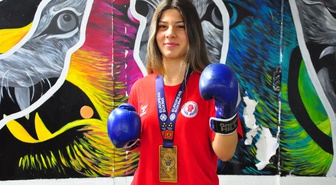 Masal Ece Buruk, Yıldızlar Avrupa Boks Şampiyonası'nda 75 kiloda şampiyon oldu