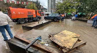 Meteoroloji, İstanbul Avrupa Yakası'na yarın sabah kuvvetli yağış uyarısı yayınladı