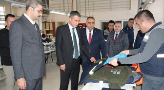 Niğde Cumhuriyet Başsavcısı Tuncay, cezaevi iş yurdu atölyelerini ziyaret etti