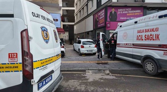Niğde'de apartmanın 6'ncı katından düşen 55 yaşındaki adam hayatını kaybetti.
