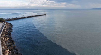 Ordu Fatsa'da yağış sonrası Karadeniz'in rengi değişti, değişim dronla görüntülendi.