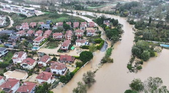 Şile'de Türknil Nehri taştı, Beykoz'da Riva Deresi tarlaları su altında bıraktı