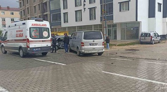 Sivas Gürün'de otomobil ile minibüs çarpıştı, 4 kişi yaralandı