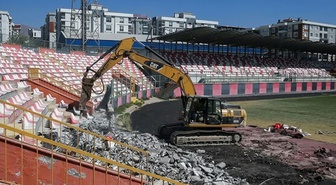Stadı yıkılan Vanspor, maçlarını oynamak istediği 2 şehri açıkladı