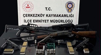 Tekirdağ Çerkezköy'de ruhsatsız silah operasyonunda 10 şüpheli gözaltına alındı