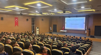 Van'da emniyet personeli 166 okul bahçe görevlisine güvenlik eğitimi verdi