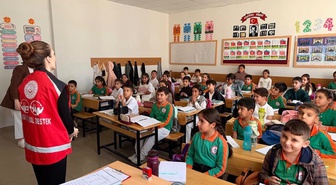 Adıyaman Kahta'da öğrencilere akran zorbalığına karşı farkındalık eğitimi verildi