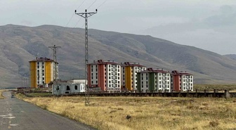 Ağrı Patnos'ta 131 konutluk TOKİ inşaatının son aşamada olduğu belirtiliyor
