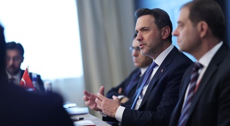 Bakan Bayraktar Moskova'da öğrencilerle buluştu, 322 öğrenci Akkuyu'da göreve başladı