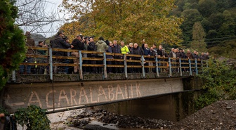 Bakan Çiftçi, 48 kişinin tahliye edildiği Sakarya Karapürçek'te incelemelerde bulundu