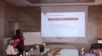 Bayburt'ta aile sağlığı çalışanlarına gebelik ve tiroit hastalıkları eğitimi verildi