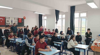 Denizli Beyağaç'ta öğrenci ve öğretmenlere verem farkındalık eğitimi verildi