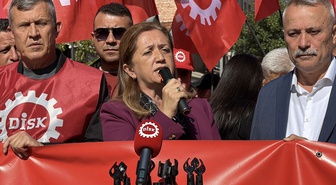DİSK Genel Başkanı Çerkezoğlu, Saraçlar Caddesi'nde emeklilere gelir artışı istedi