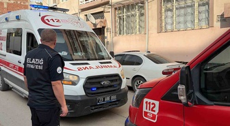 Ekipler seferber oldu, çilingir yardımıyla içeri girildi: Yaşlı kadının arka balkonda oturduğu görüldü