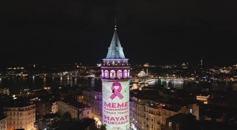 Galata Kulesi meme kanserinde erken teşhis mesajıyla pembe ışıkla aydınlatıldı