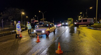 Heyelanla kapanan Erzincan-Erzurum yolu, Sansa Deresi'nde temizlik sonrası açıldı