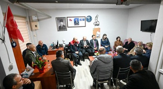 Kırklareli Valisi Turan, Merkez İlçe Muhtarlar Derneği'nde muhtarlarla buluştu