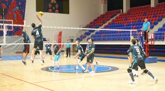 Niğde'de 4. Kamu Spor Oyunları, kamu çalışanlarının katılımıyla sürüyor