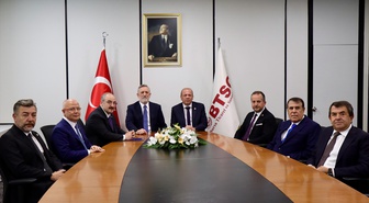 Özer Matlı, BTSO başkanlığını düzenlenen törenle Burkay'dan devraldı