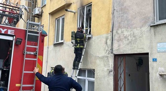 Sinop Kefevi'de kombinin kablosu eridi, evdeki yangın kısa sürede söndürüldü