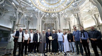 TBMM Başkanı Kurtulmuş, Roma İslam Merkezi'nde Müslümanlarla buluştu