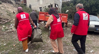 Türk Kızılay Vezirköprü Şubesi, ihtiyaç sahibi ailelere ve çocuklara destek verdi