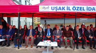 Uşak'ta Fevzi Dülgeroğlu Aile Sağlığı Merkezi törenle hizmete açıldı