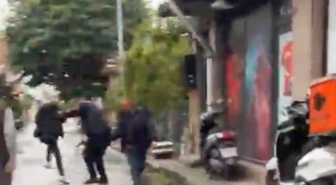Adapazarı'nda dolandırıldığını iddia ettiği kişiyi sokak ortasında vurdu, ardından 112'yi arayıp kendini ihbar etti