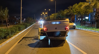 Antalya Alanya'da iki otomobil çarpıştı, 2 kişi yaralandı; birinin durumu ciddi