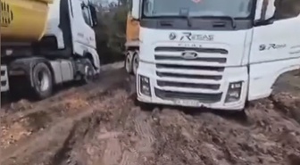 Çatalca'da İBB'nin açtığı alternatif yol sağanak sonrası çamura dönüştü