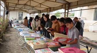 Derecik'te ikinci kitap fuarı başladı, 2 bin 500'den fazla eser okurla buluştu