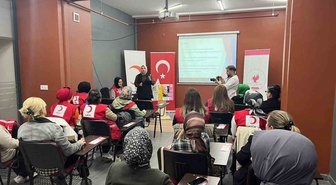 Düzce'de kadınlara meme kanserinde erken teşhis eğitimi ve tarama yapıldı