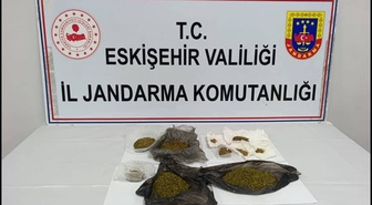Eskişehir Odunpazarı'nda araçta 174 gram uyuşturucu bulundu, şüpheli tutuklandı