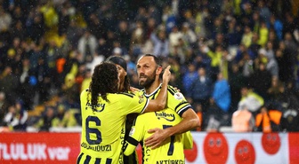 Fenerbahçe'nin forveti Vedat Muriqi, Alanyaspor karşısında ligde 7. golüne ulaştı