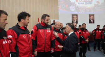 Karabük'te İHH ve Nezir Derneği ekiplerine AFAD akreditasyon belgesi verildi