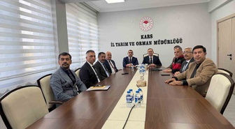 Kars'ta Vali Polat, toprak analiz laboratuvarı ve mera eğitim merkezini inceledi