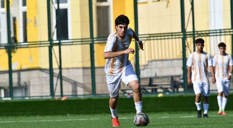 Kayserispor U19'un 16 yaşındaki Altun'u 4 maçta 6 gol 4 asistle dikkat çekti