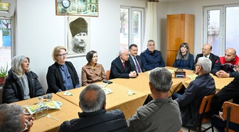 Kırklareli Valisi Turan, Merkez İlçe Muhtarlar Derneğinde muhtarlarla görüştü