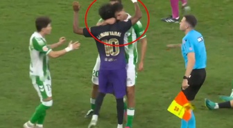 Lamine Yamal'a kafa attı! Real Betis-Barcelona maçında olay