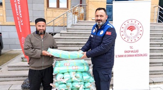 Sinop Durağan'da balıkçılara Tarım İl Müdürlüğü'nden ağ ve donam malzemesi verildi