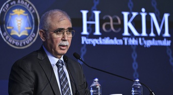 Tıp ve Adalet Sempozyumu başladı, Kerkez hekimlikte yargılanma tehdidine dikkat çekti