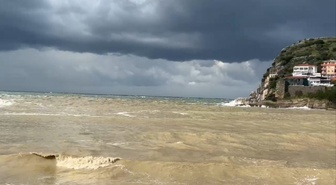 Amasra'da sabah fırtına öğleden sonra yerini güneşe bıraktı, sıcaklık 4 derece arttı