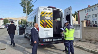 Bayburt'ta öğrenci servisleri İl Milli Eğitim Müdürlüğü koordinasyonunda denetlendi