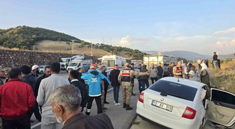 Bingöl-Erzurum karayolunda yoldan çıkan otomobilde 1'i ağır 3 kişi yaralandı